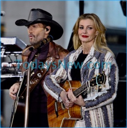 Tim McGraw and Faith Hill performing on NBC ''Today'' Show at Rockefeller Plaza